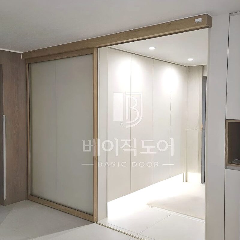 시공 후 — 수지 동보1차 아파트 (풍덕천동) 현관